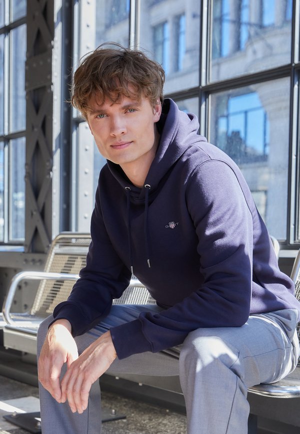 SHIELD HOODIE - Kapuzenpullover