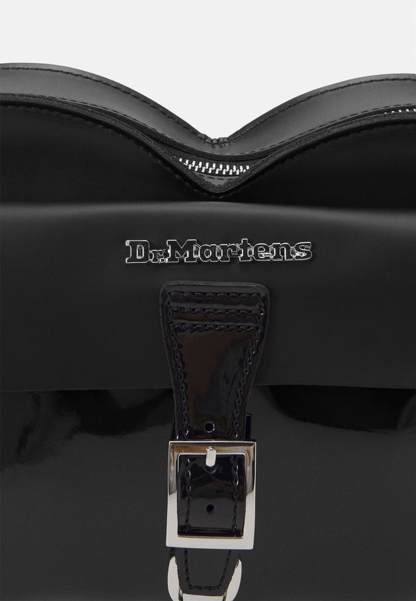 HEART BACKPACK - Rucksack2