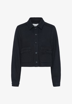 Svart kort jacka med ett texturerat geometriskt mönster, med knäppning fram, två framfickor och klassisk krage.