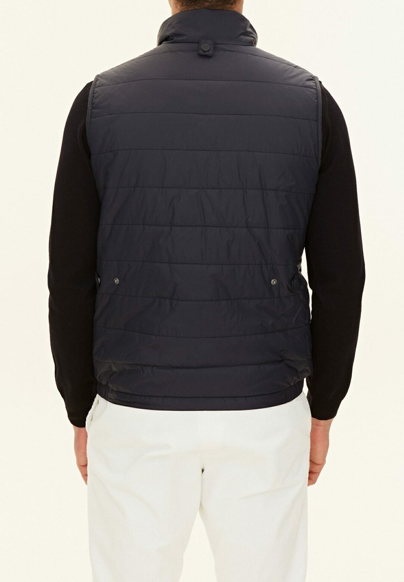 Jackie Oliver Gilet Oscar Jacobson Quinn - Imbottito Modello 2023 - Tutti I Colori E Taglie