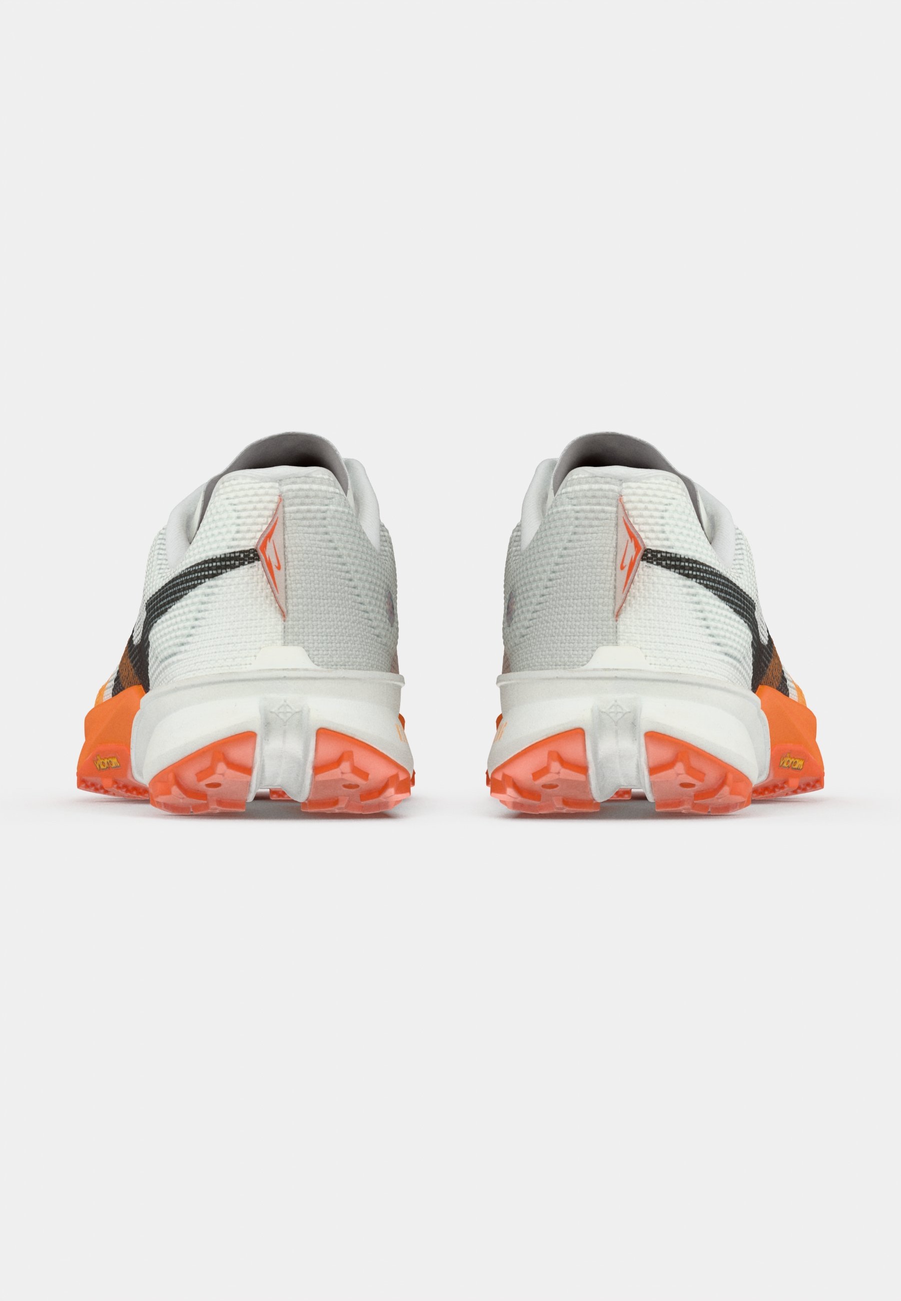 Nike Performance TERRA KIGER 10 - Pantofi alergare trail - white