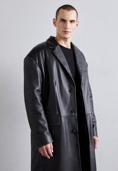 032c ORION COAT - Klassischer Mantel - black