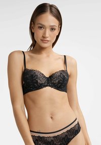 ESOTIQ THIA - Biustonosz push-up