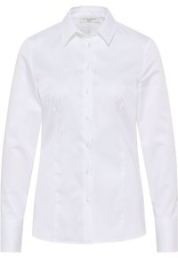 Camicia bianca a maniche lunghe con colletto classico, chiusura frontale con bottoni e una texture del tessuto morbida e liscia. Vestibilità snella con cuciture sottili.