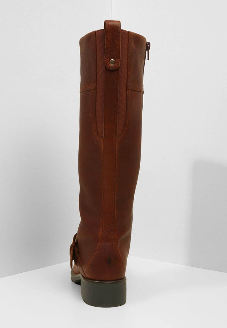 clarks orinoco jazz boots tan