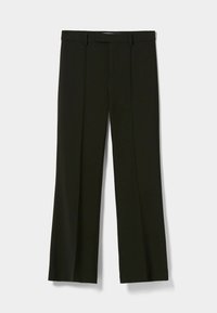 Musta räätälöity suora lahjehousut vyölenkkien ja etu taitteiden kanssa, esiteltynä valkoista taustaa vasten.