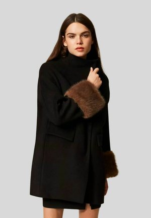 Cappotto corto - nero