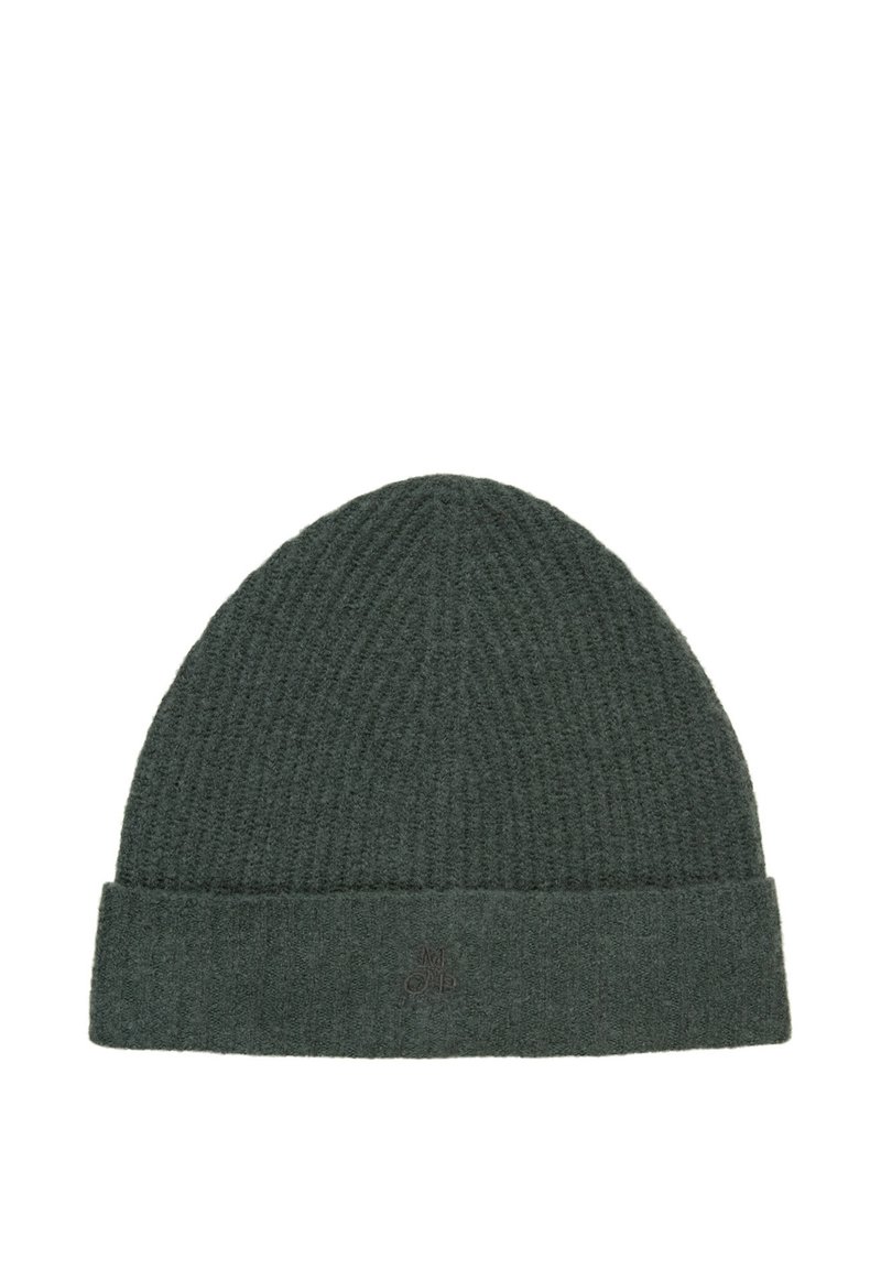 Zielona dzianinowa czapka typu beanie z prążkowaną fakturą i podwiniętym brzegiem. Na przedniej części brzegu znajduje się subtelne logo. Wykonana z miękkiego materiału.