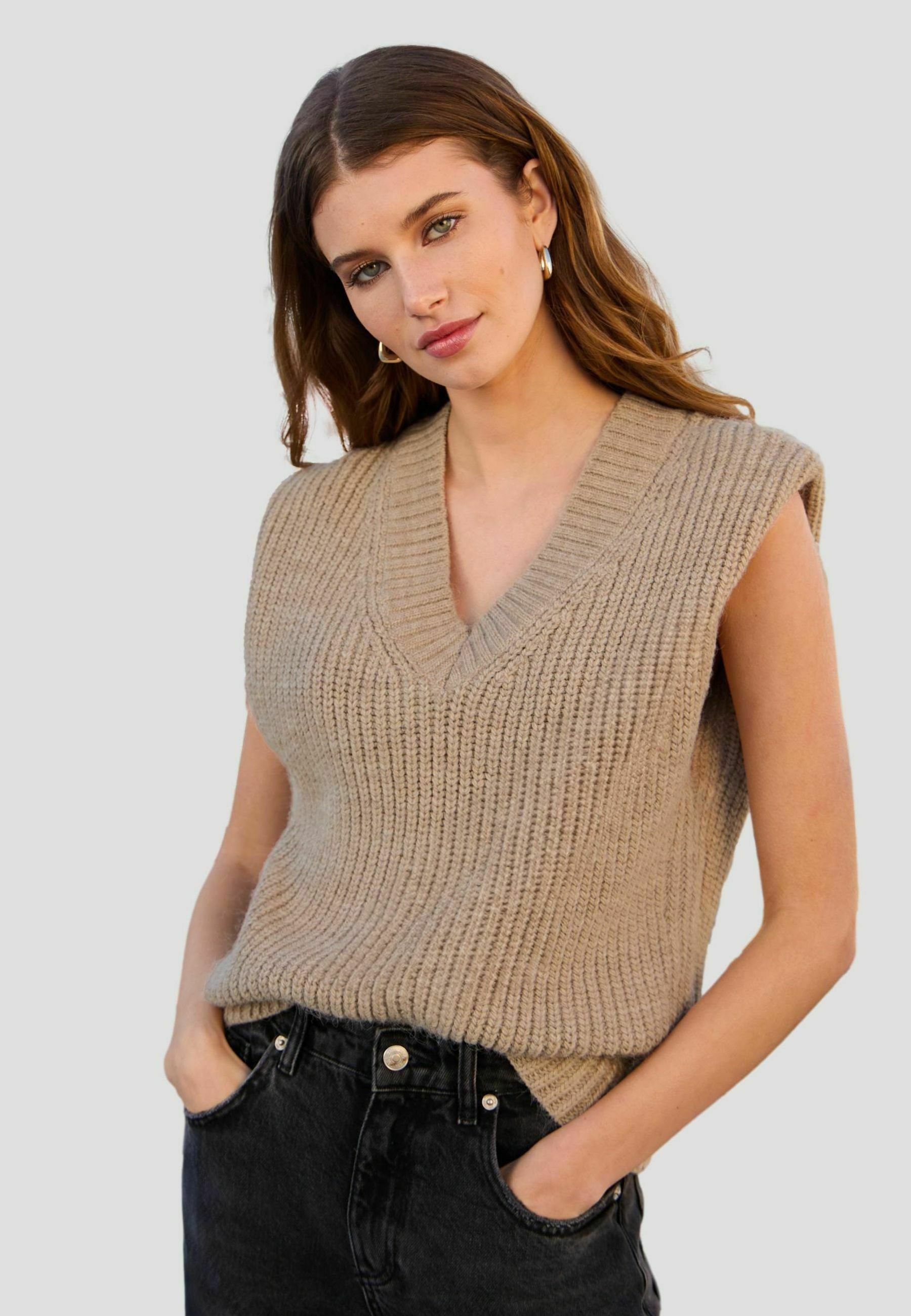 Crew Neck Jumper Chunky Knit Sleeveless Jumper Asos Janie Cashmere