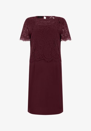 Abito bordeaux con maniche corte in pizzo e sovrapposizione in pizzo sul corpetto, scollatura rotonda e chiusura a bottone a goccia sul retro.