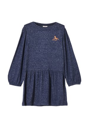 Blå langærmet pigekjole med elastiske manchetter, samlet talje og en lille broderet orange hest med tekst på brystet.