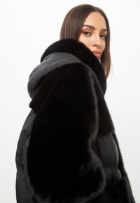 Cesare Gaspari Zimska jakna - black