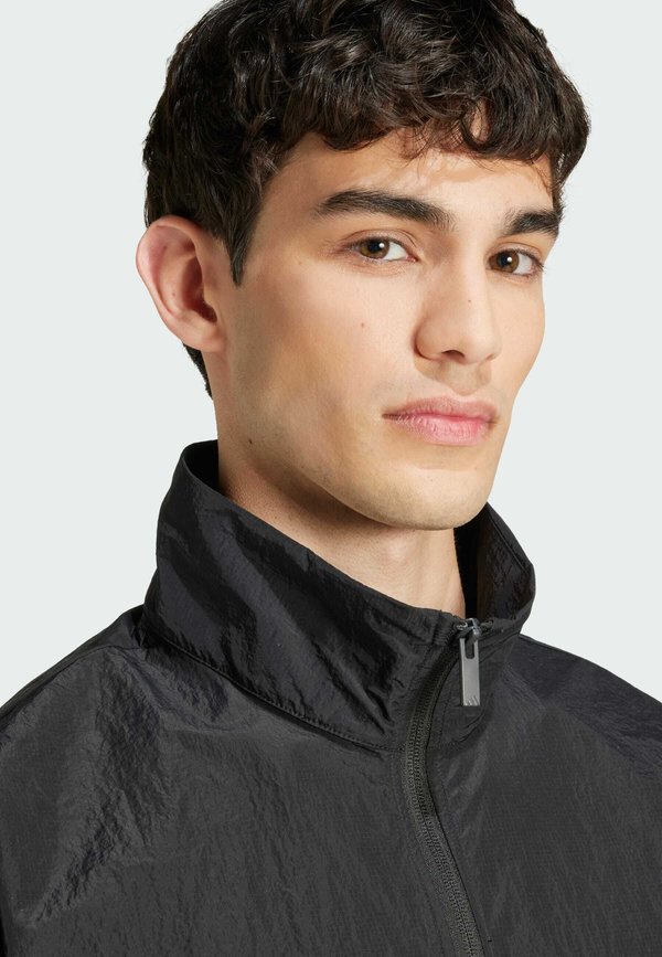 FUTURE ICON 3-STRIPES WOVEN HALF-ZIP - Windbreaker2