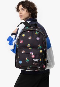 Eastpak OUT OF OFFICE UNISEX czarny