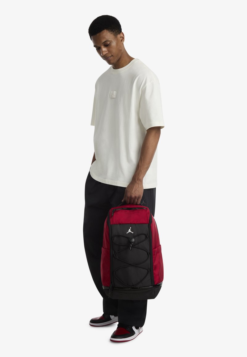 Jordan SPORT BACKPACK - Malý batoh - gym red