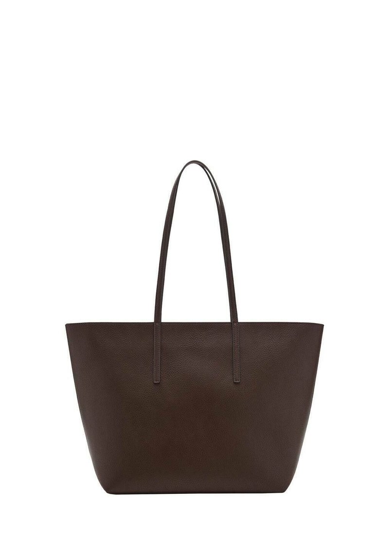 Donkerbruine leren tote bag met een gladde textuur, grote open bovenkant, twee lange handvatten en een eenvoudig, minimalistisch ontwerp.