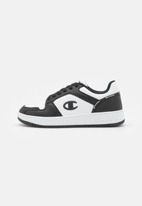 Unselected, white/black