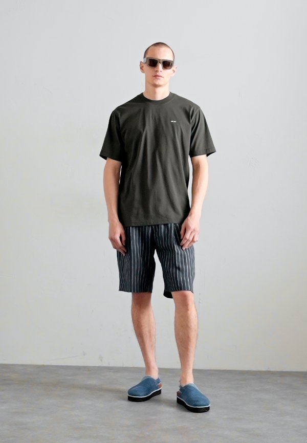 KAY SHORTS  - Shorts2