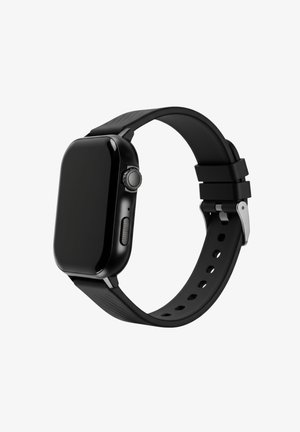 Montre intelligente noire avec un cadran rectangulaire, une finition lisse et un bracelet en caoutchouc comportant des trous pour l'ajustement. Comprend un bouton latéral et une couronne.