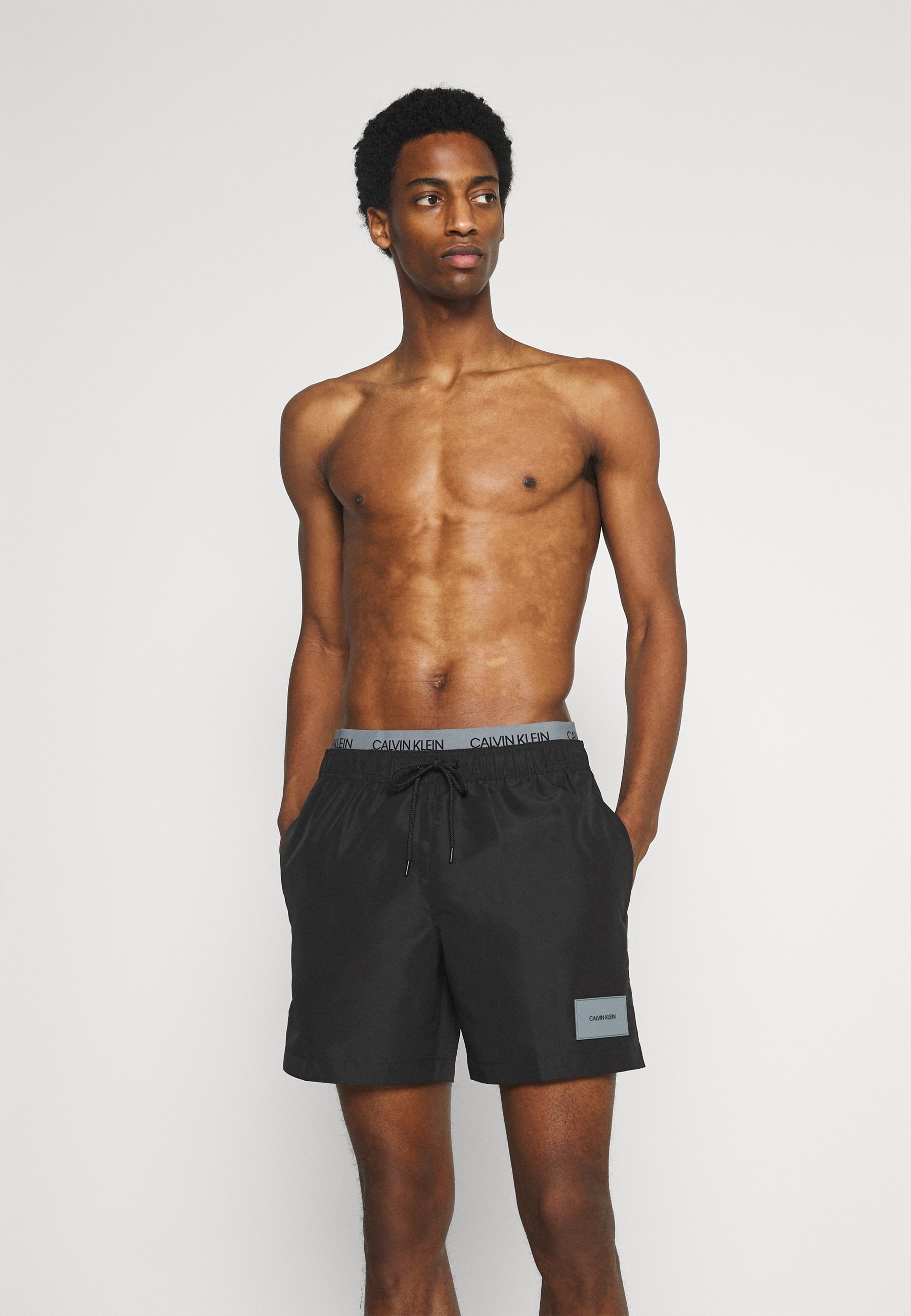 Calvin Klein Swimwear CORE SOLIDS DOUBLE - Shorts da mare - black/nero -  Zalando.it