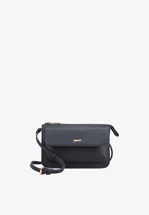 Sac bandoulière en cuir noir texturé avec poche avant à rabat, fermeture éclair dorée et bandoulière réglable avec boucle dorée.