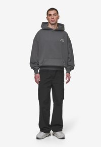 Pegador FOX - Hoodie - washed anthracite