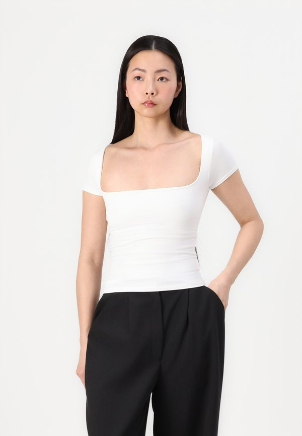 CLEAN LINES BABY TEE - Basic T-shirt2