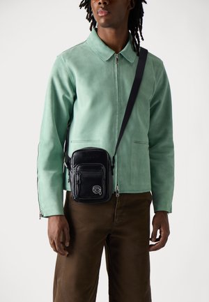 KARL LAGERFELD IKON PUFFY - Sac bandoulière - black