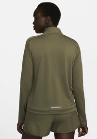Nike Performance DRI-FIT PACER - Camisola de manga comprida - medium olive