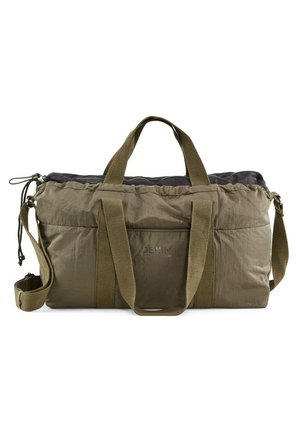 Sac de voyage en nylon vert olive avec double poignées, bandoulière réglable, fermeture zip et logo "DENIM" à l'avant. Matériau texturé et durable.