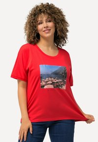 Ulla Popken PHOTO GRAPHIC SHORT SLEEVE  - Triko s potiskem - coral