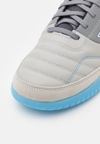 adidas Performance SALA COMPETITION INDOOR - Botines de fútbol sala - grey three/blue burst/lucid blue
