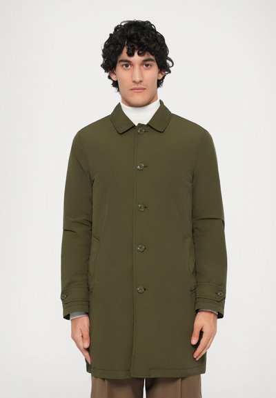 Olive green coat with a collar, front buttons, and two side pockets. Made of smooth fabric, featuring long sleeves with buttoned cuffs.