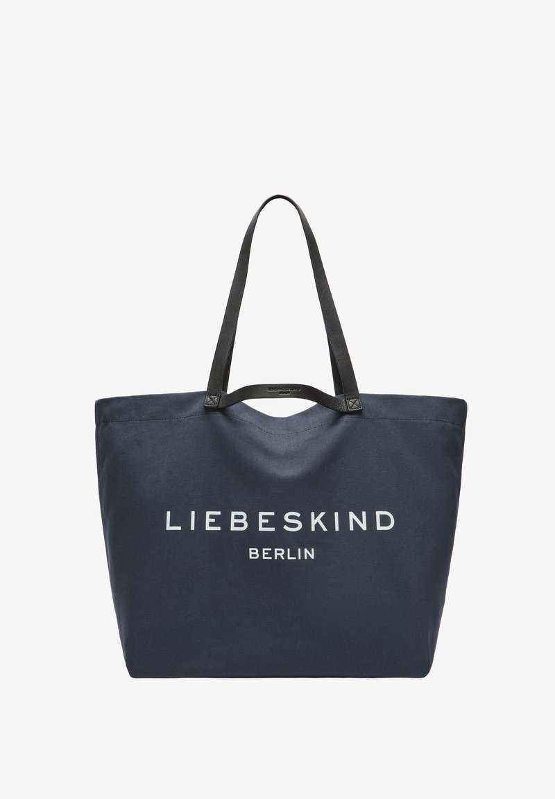 Granatowa płócienna torba na ramię z czarnymi paskami i białym logo "LIEBESKIND BERLIN" z przodu, wyróżniająca się prostym wzornictwem i przestronnym wnętrzem.