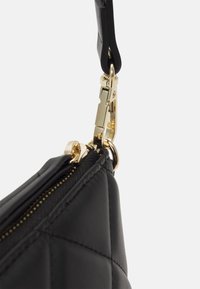 Valentino Bags OCARINA - Torba čez telo - nero