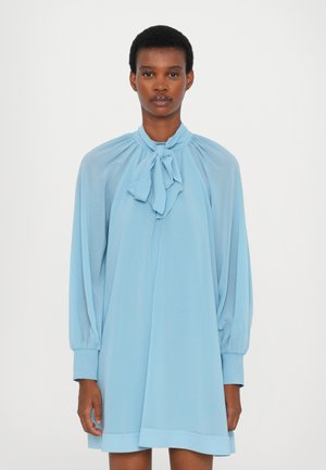 Alice + Olivia GRACEN TRAPEZE MINI DRESS - Nappali ruha - mineral blue