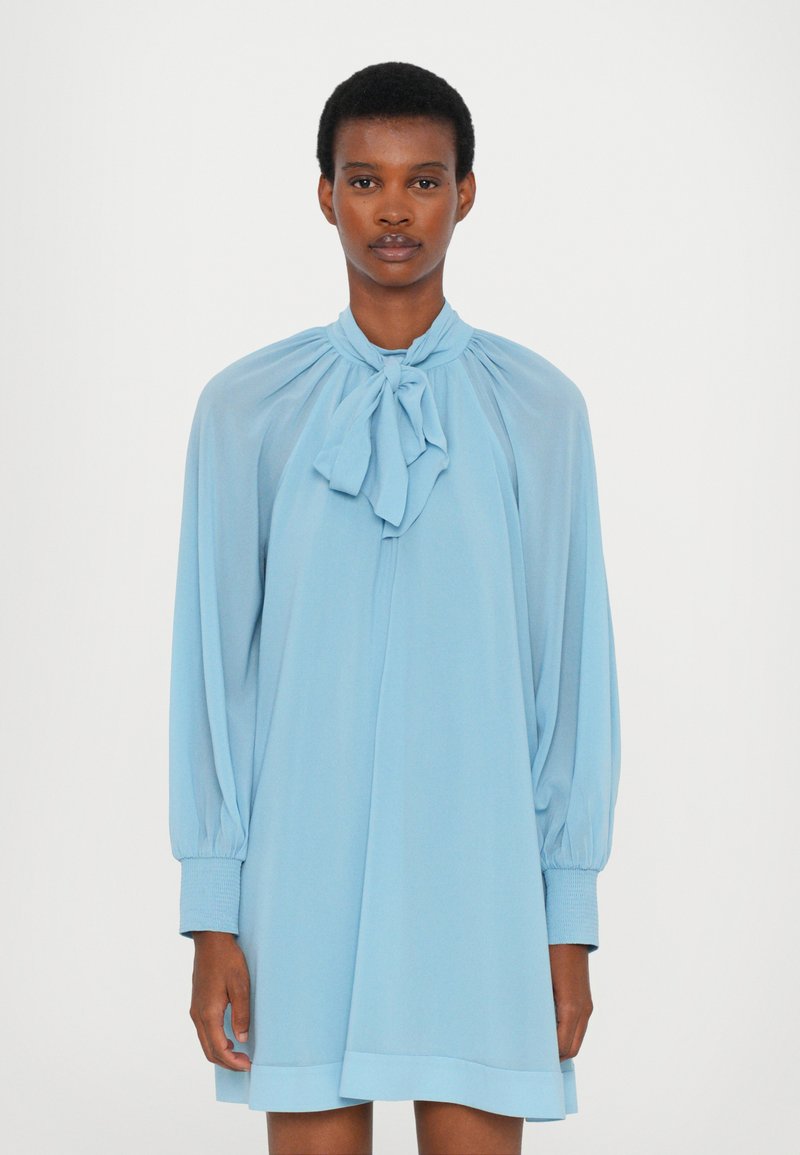 Alice + Olivia GRACEN TRAPEZE MINI DRESS - Kasdienė suknelė - mineral blue