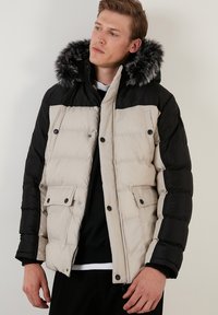 Buratti Ziemas jaka - stone black