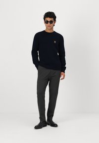 Belstaff WATCH CREWNECK JUMPER - Pulover - dark ink