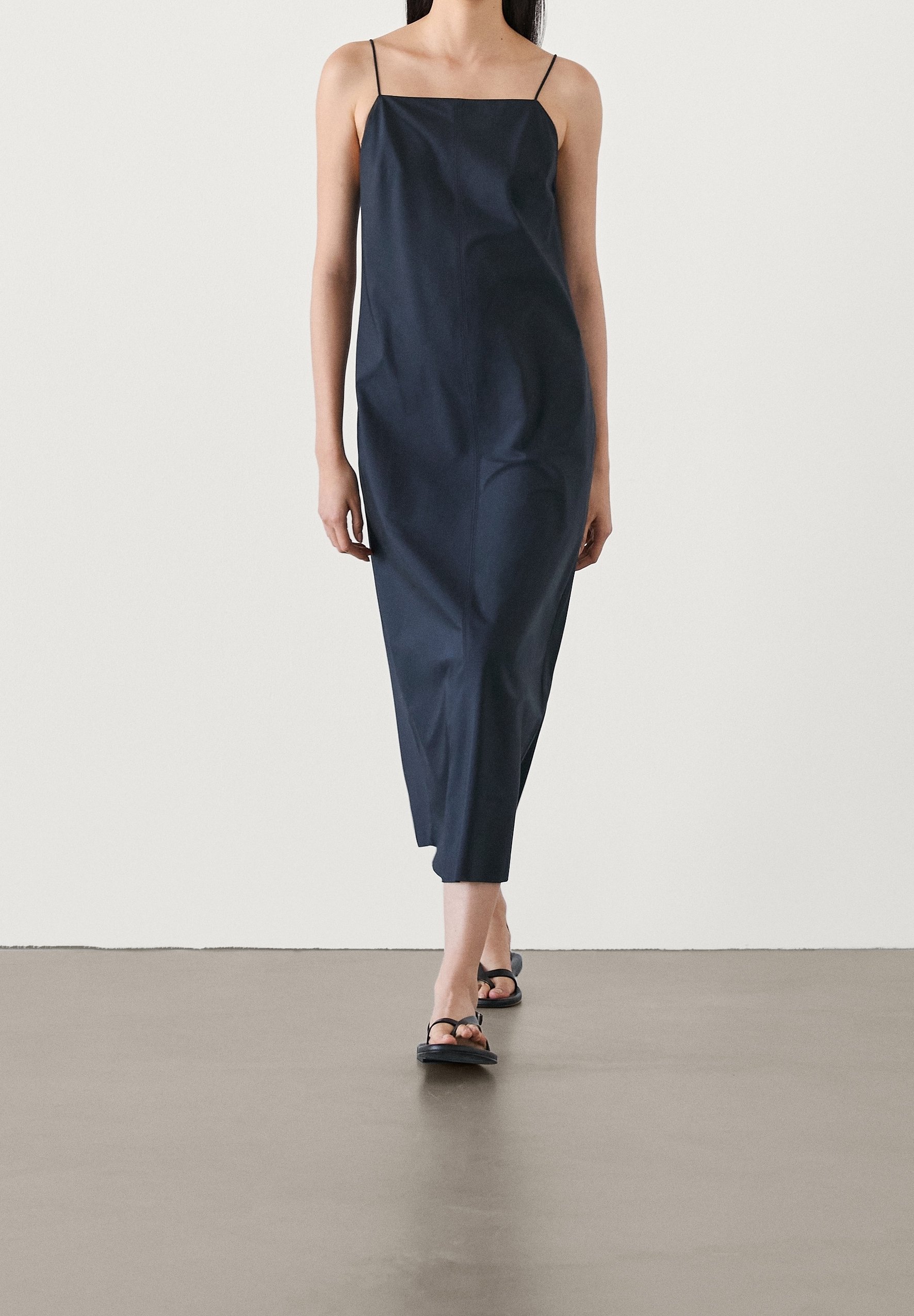 massimo dutti navy blue dress Massimo Dutti Pleated MIDI Dress Maxi dress, Women's, Size: Small, Black