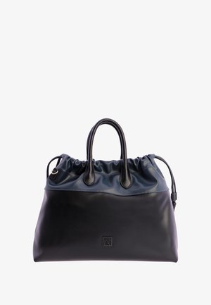 Bolso de mano negro y azul marino con parte superior fruncida, textura suave, asas dobles y discreto detalle de logo. Presenta un diseño elegante y acentos modernos.