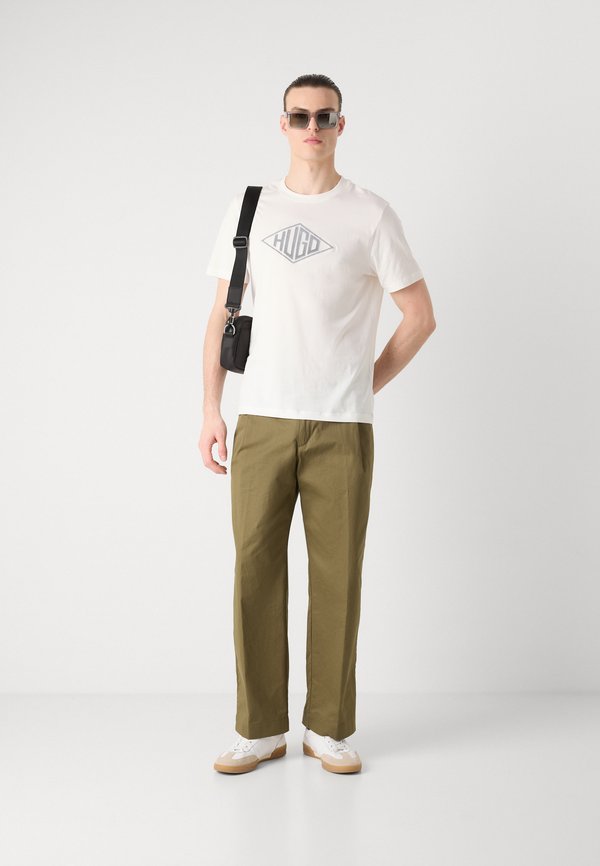 DALENDI - Print T-shirt - natural2