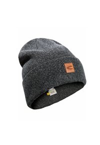 Donkergrijze gebreide beanie met een zachte textuur, voorzien van een bruine leren patch en een klein label aan de binnenrand.