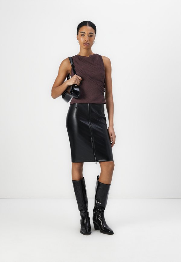 VIRA  - Top - raisin2