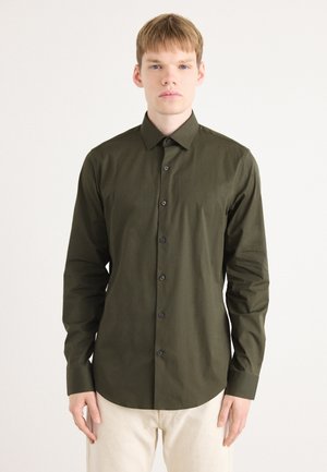Calvin Klein SLIM SHIRT - Camisa elegante - forest