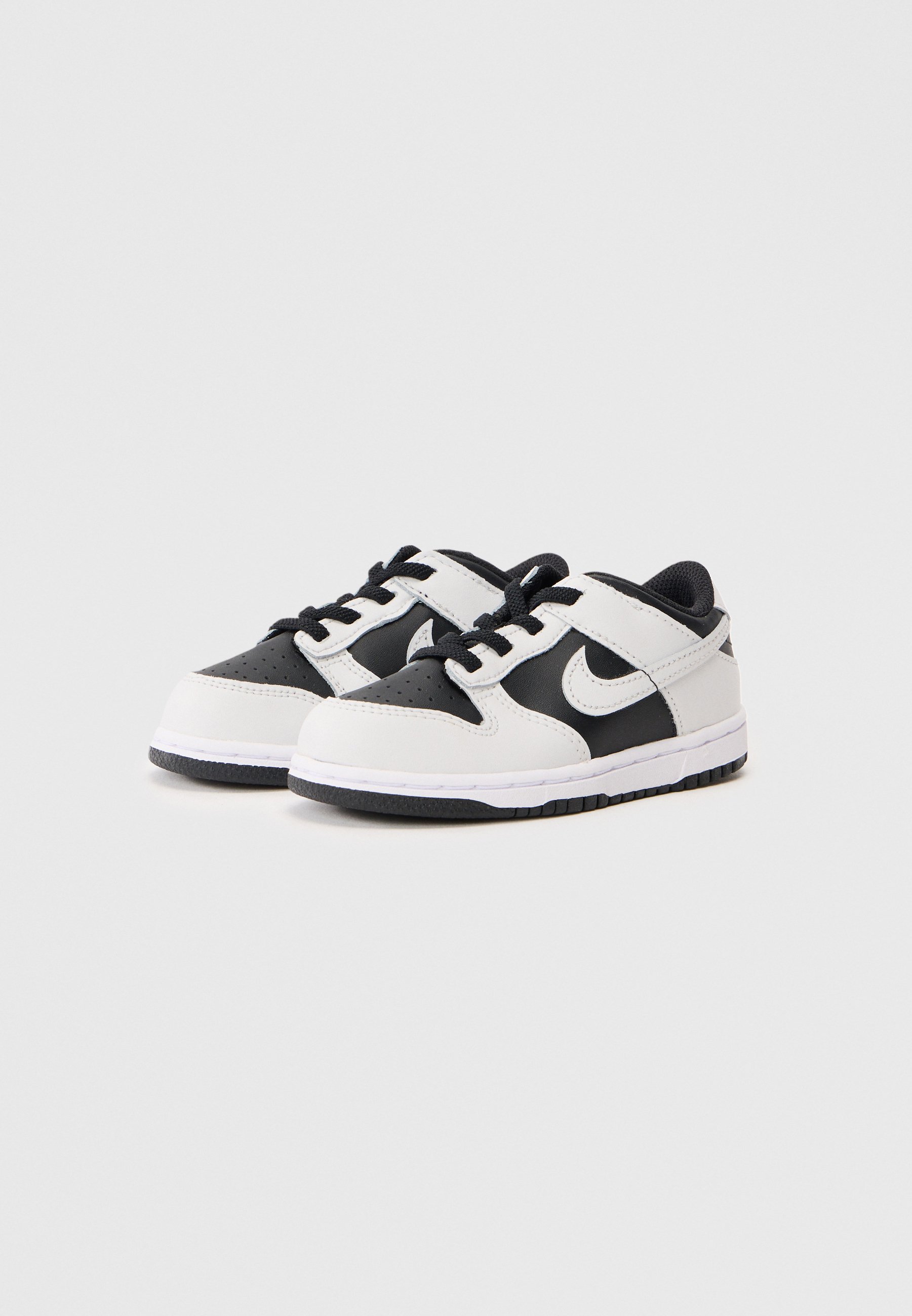 nike dunk low with velcro strap