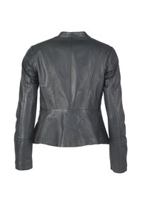 Mörkgrön läderjacka med en figursydd design, smickrande sömmar och långa ärmar, som har en strukturerad krage och peplumslut.