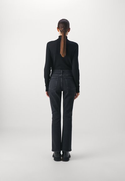 Agolde NICO - Kavbojke na zvonec - hotline/washed black