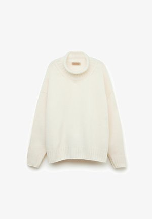 Gestrickter weißer Pullover mit hohem, rundem Kragen, überschnittenen Schultern, geripptem Saum und weiten Ärmeln. Glatte Textur mit lässiger Passform.