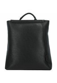 Schwarzer Leder-Rucksack mit strukturiertem Design, ausgestattet mit einem abgerundeten Griff und einer minimalistischen Außengestaltung ohne sichtbare Beschläge.